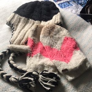 Free People Black and Cream Knit Hat